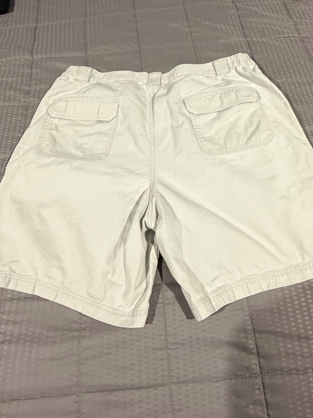 croft & barrow White Men's Cargo Shorts with Back Flap Pockets